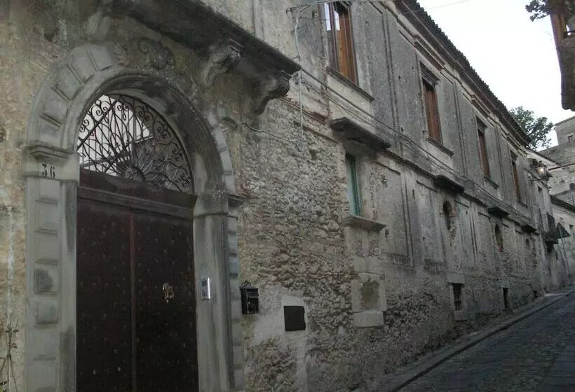 ベッドアンドブレックファースト Casa Ferrari