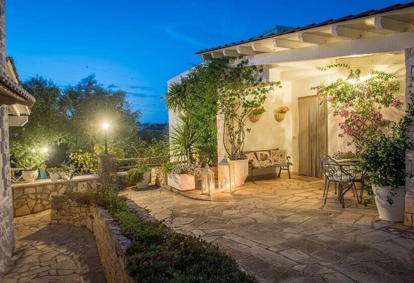 فندق ريفى Agriturismo Salinola