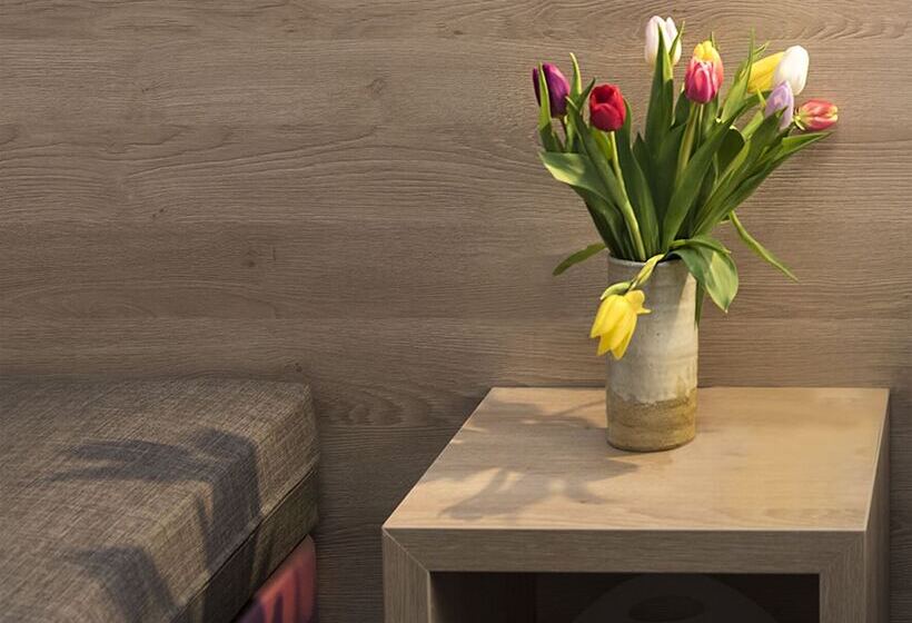 1st Creatif Hotel Elephant