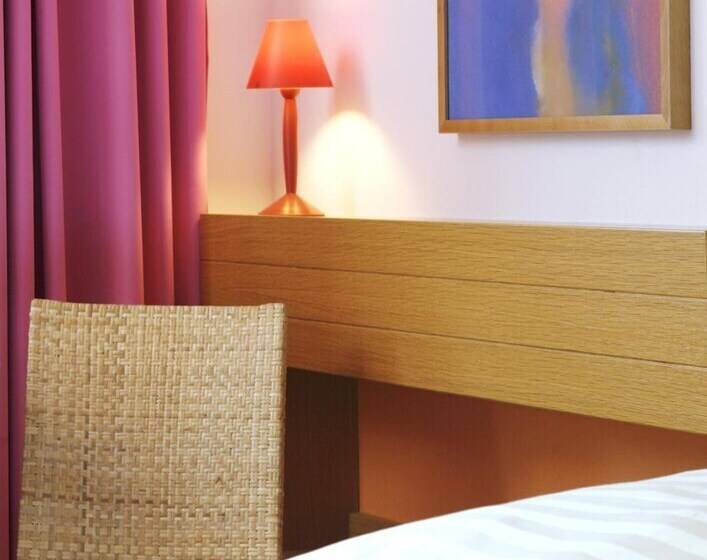 1st Creatif Hotel Elephant