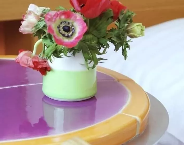 1st Creatif Hotel Elephant