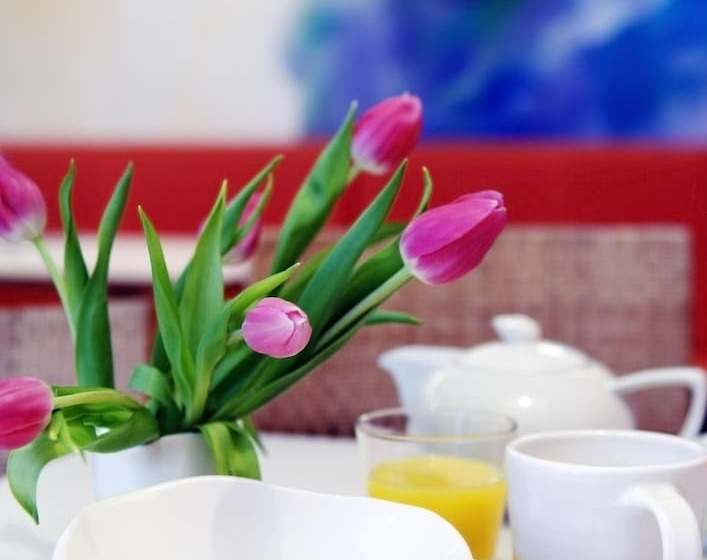 1st Creatif Hotel Elephant