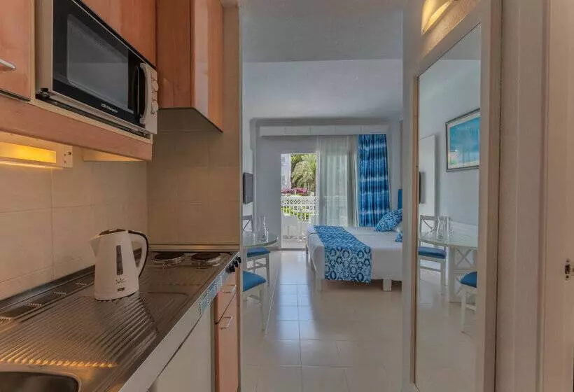 Green Garden Aparthotel