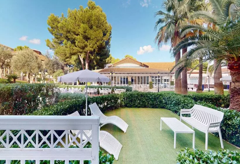 Green Garden Aparthotel