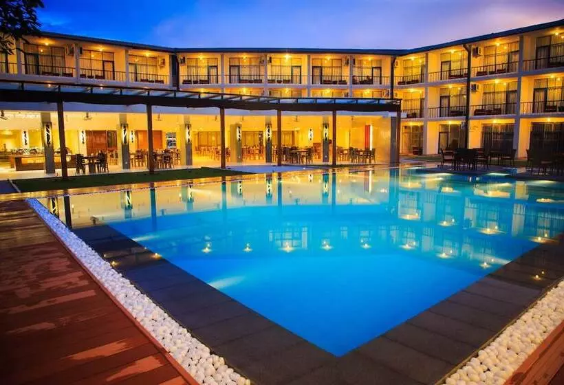 ホテル Camelot Beach