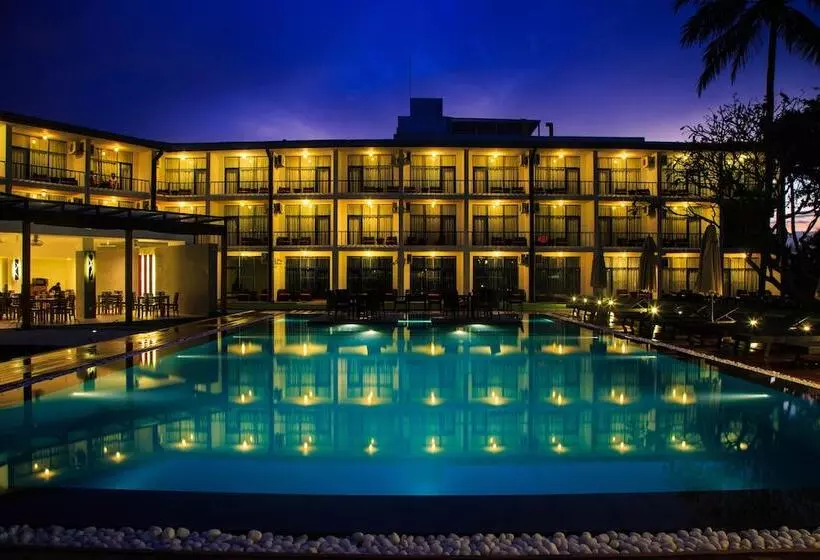 ホテル Camelot Beach