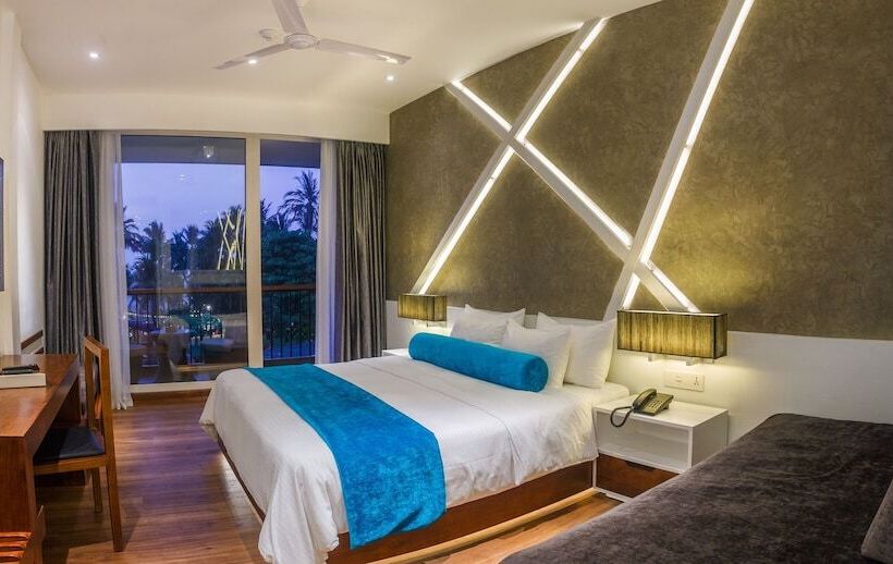 فندق Camelot Beach