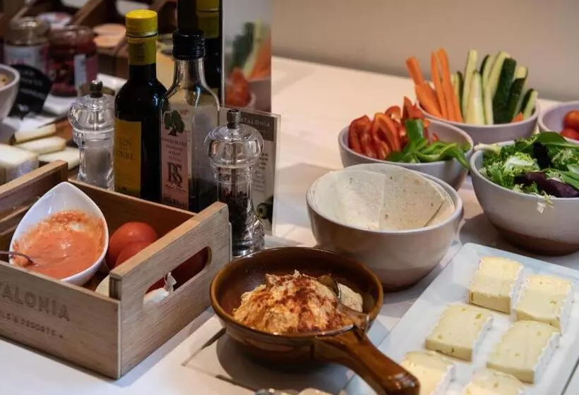 هتل Catalonia La Maquinista