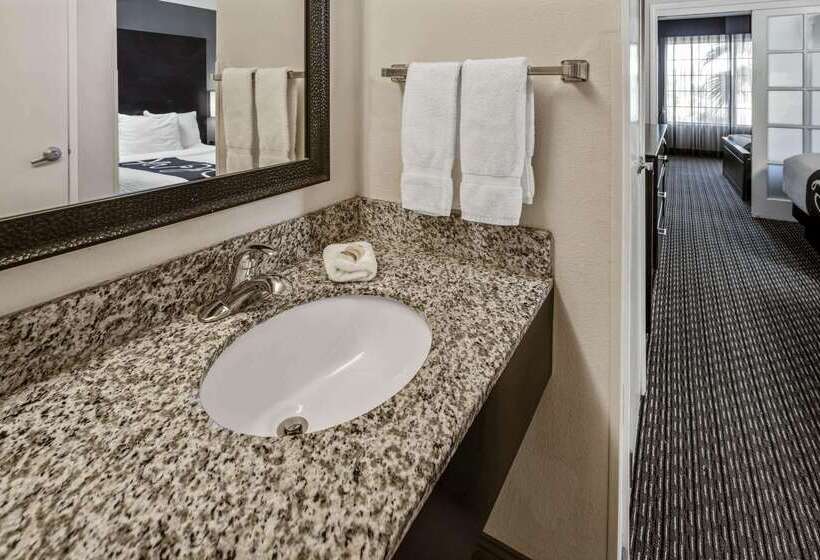 فندق La Quinta By Wyndham Anaheim