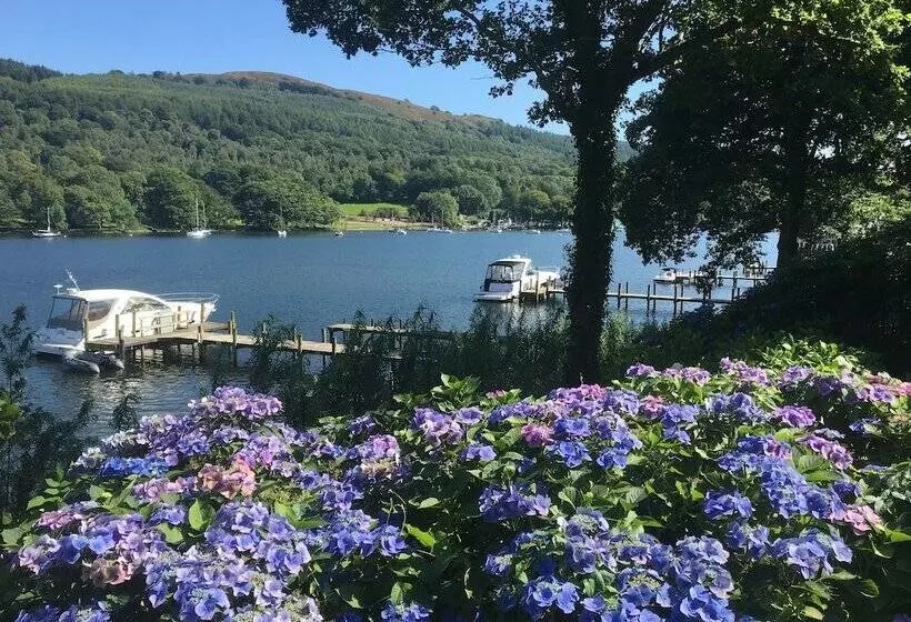 Lakeside Hotel And Spa