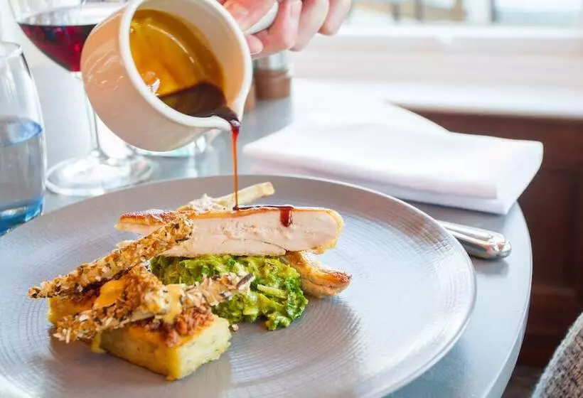 Lakeside Hotel And Spa