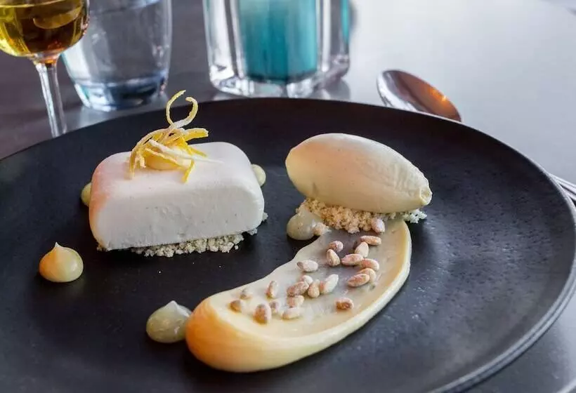 Lakeside Hotel And Spa