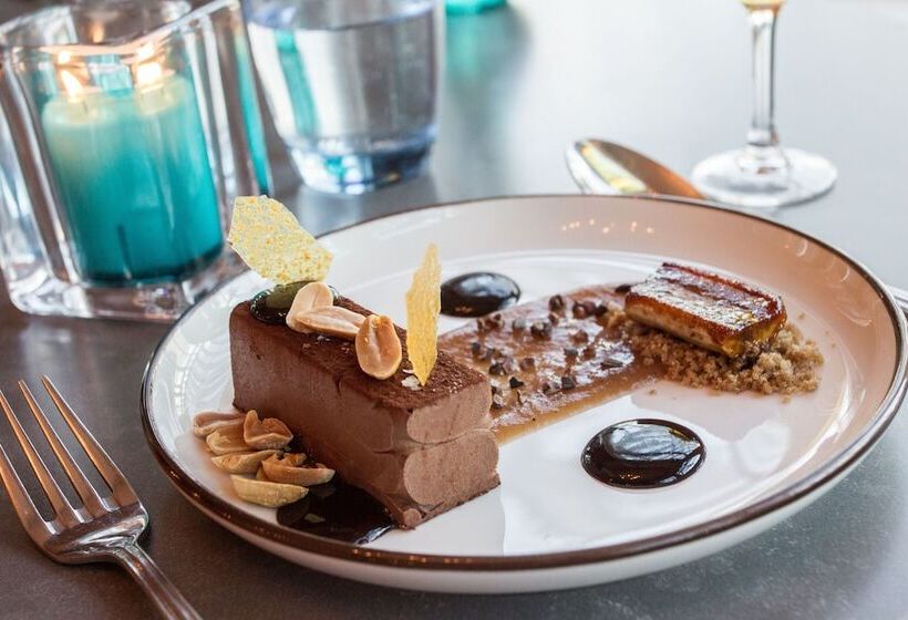 Lakeside Hotel And Spa