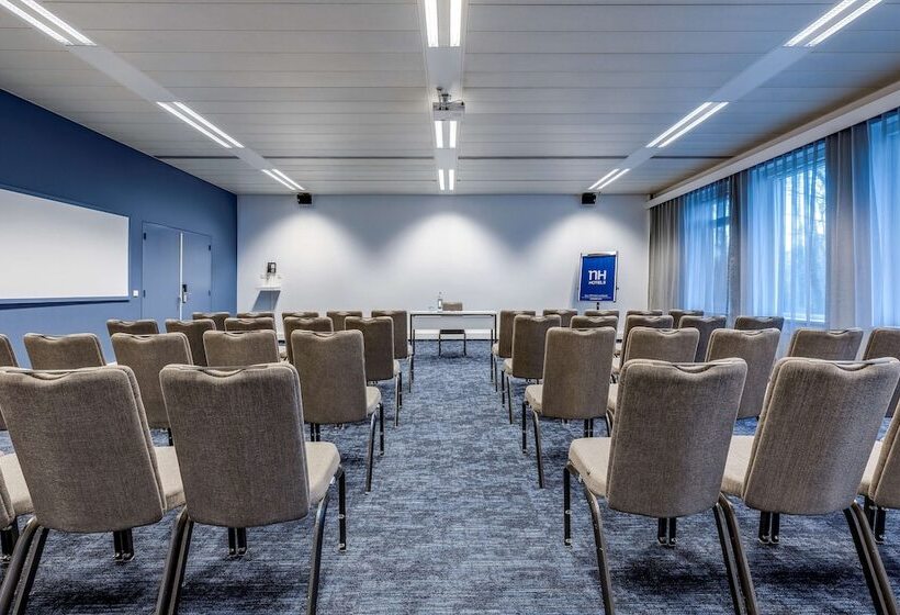 בית מלון כפרי NH Noordwijk Conference Centre Leeuwenhorst