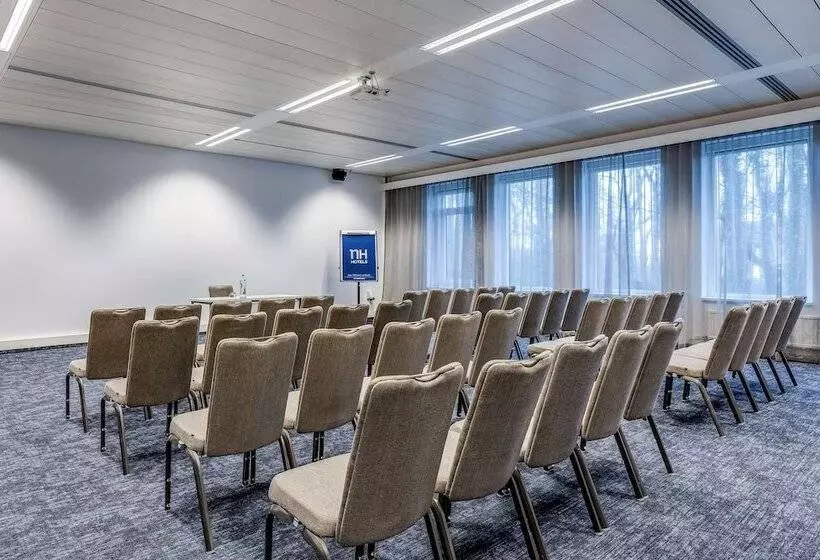 Отель NH Noordwijk Conference Centre Leeuwenhorst