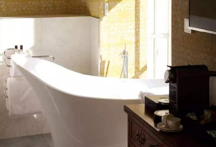 בית מלון כפרי Storrs Hall