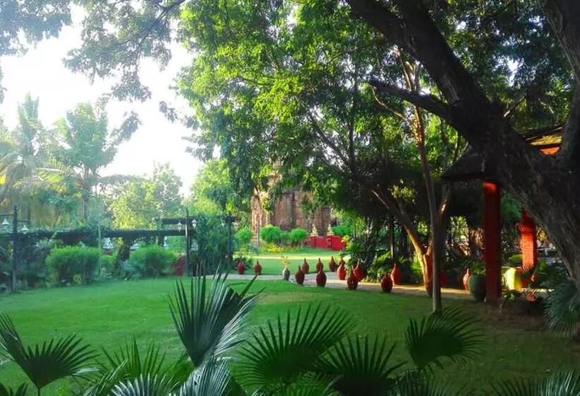 هتل Thazin Garden