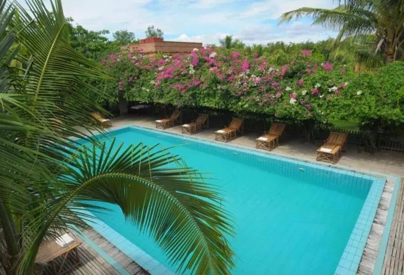 هتل Thazin Garden