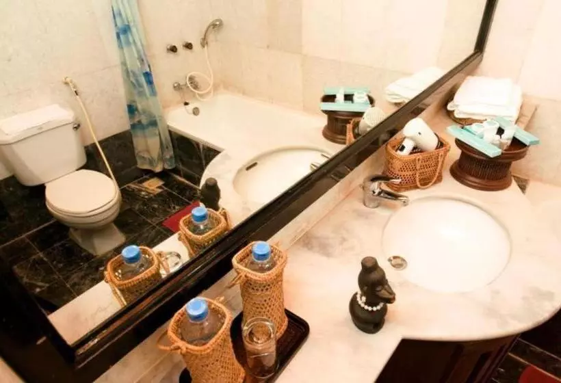 هتل Thazin Garden