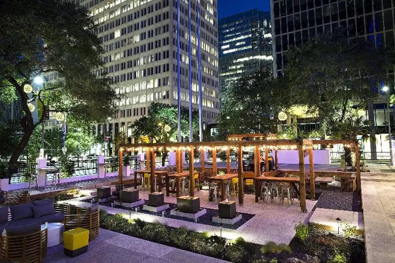 Hotel The Whitehall Houston