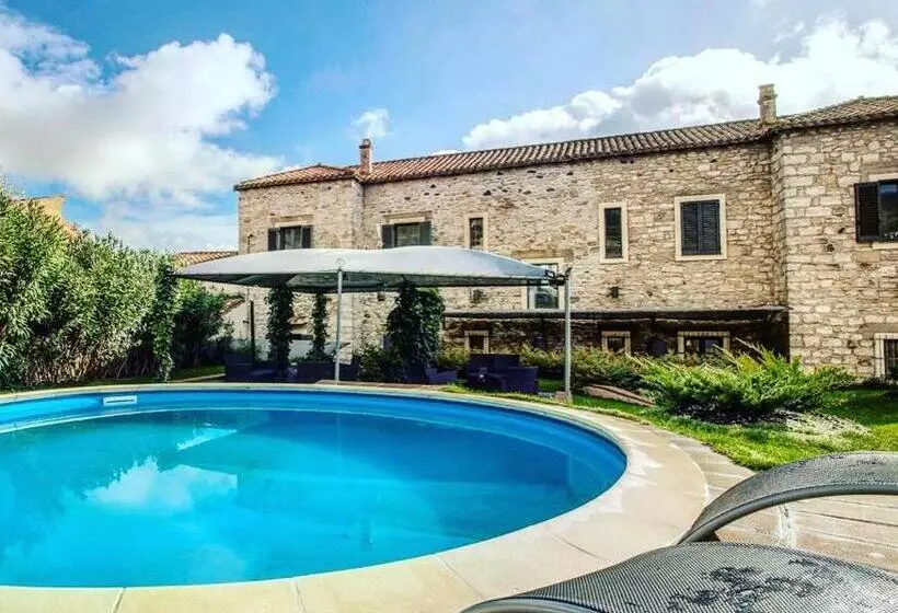 ベッドアンドブレックファースト Borgo Antico Xix Sec