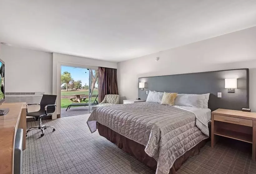 ホテル Ramada By Wyndham Holtville Golf Resort/el Centro