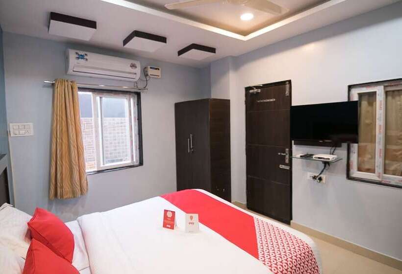 בית מלון כפרי Oyo 10811 Sri Sairam Residency