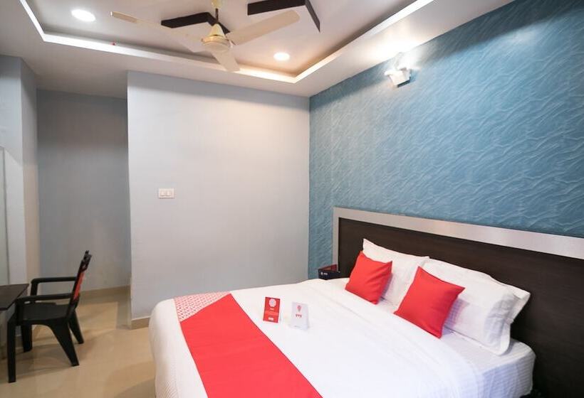 בית מלון כפרי Oyo 10811 Sri Sairam Residency