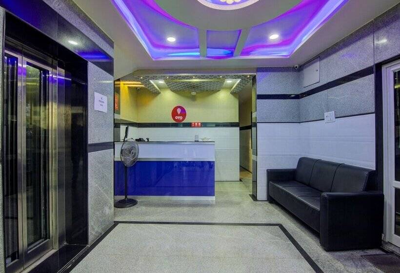 בית מלון כפרי Oyo 10811 Sri Sairam Residency