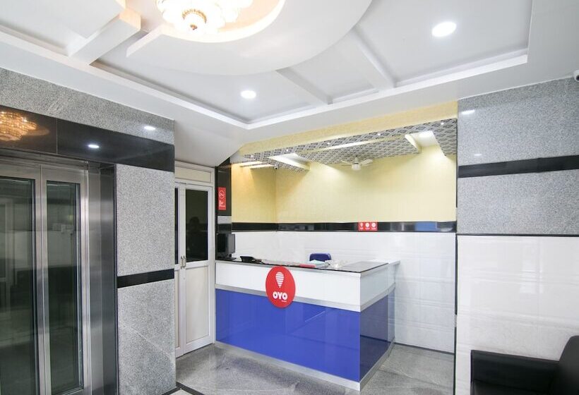 בית מלון כפרי Oyo 10811 Sri Sairam Residency