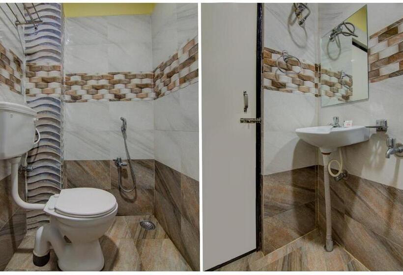 בית מלון כפרי Oyo 10811 Sri Sairam Residency