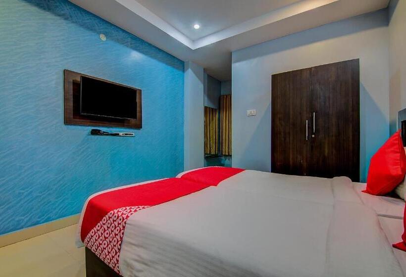 בית מלון כפרי Oyo 10811 Sri Sairam Residency