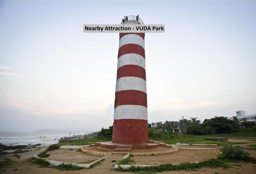 בית מלון כפרי Oyo 10811 Sri Sairam Residency