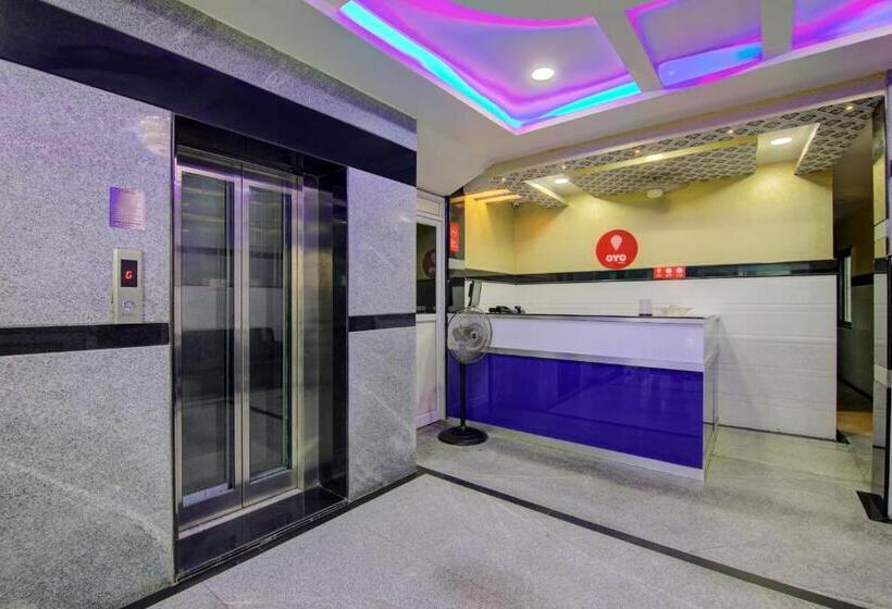 בית מלון כפרי Oyo 10811 Sri Sairam Residency