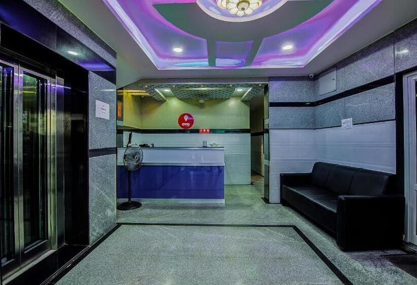 בית מלון כפרי Oyo 10811 Sri Sairam Residency