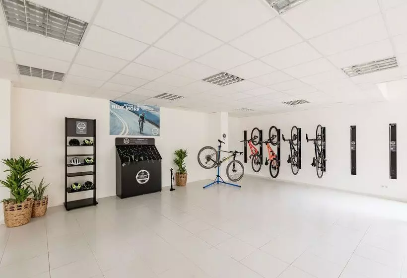 Tropic Garden Hotel Apartments