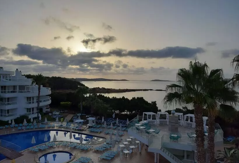 Tropic Garden Hotel Apartments