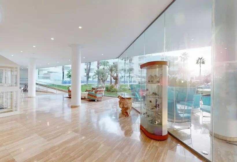 Tropic Garden Hotel Apartments