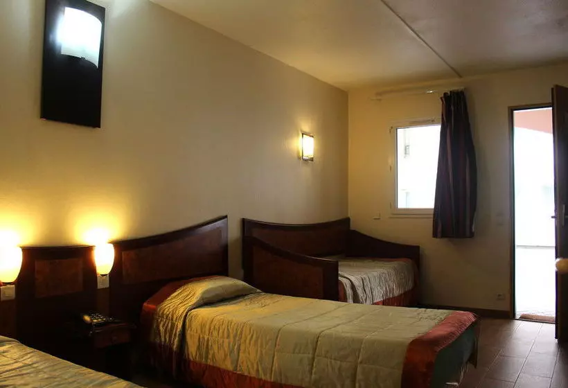 Отель Euro Paris Nord