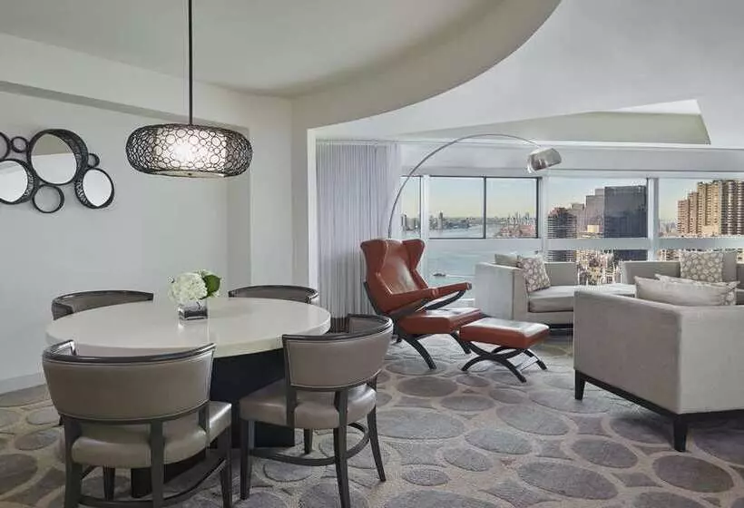 هتل Millennium Hilton New York One Un Plaza