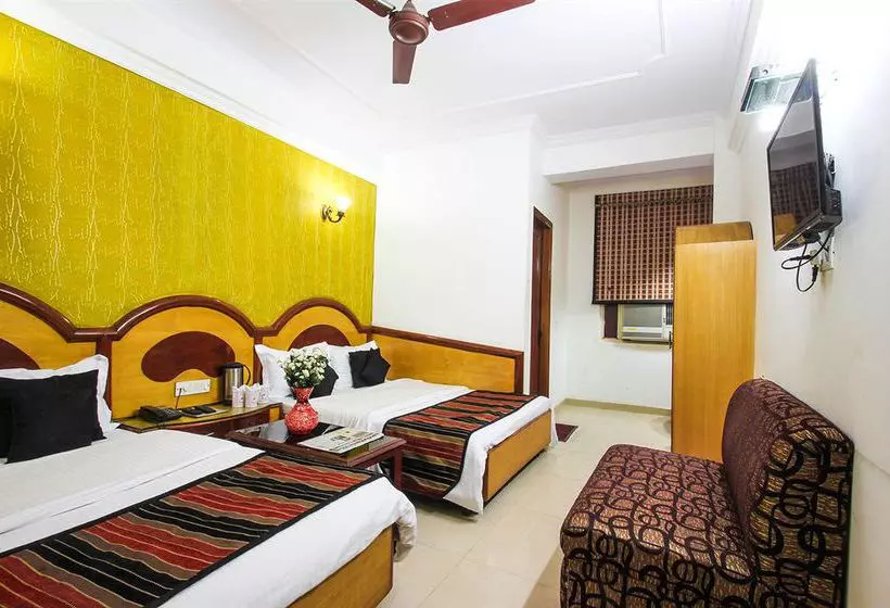 בית מלון כפרי Pallvi Palace