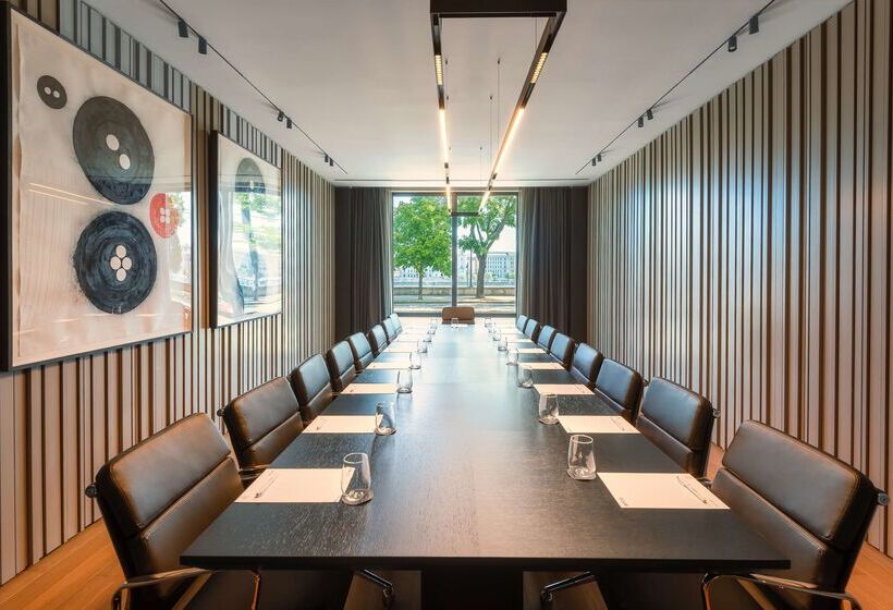 酒店 Park Plaza Budapest