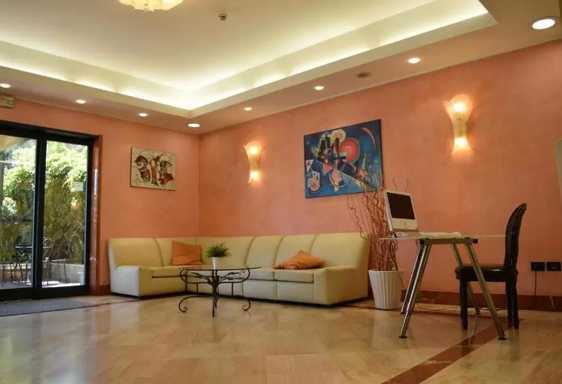 酒店 President Pomezia