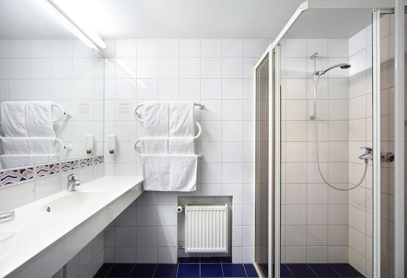 هتل Tallink Express