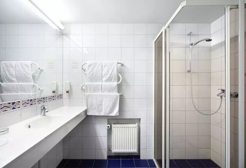 هتل Tallink Express