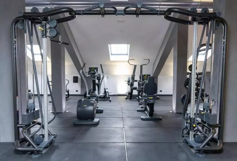 هتل Th Roma Carpegna Palace