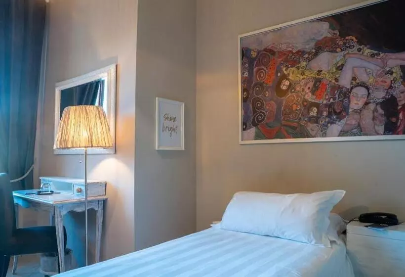 هتل Th Roma Carpegna Palace