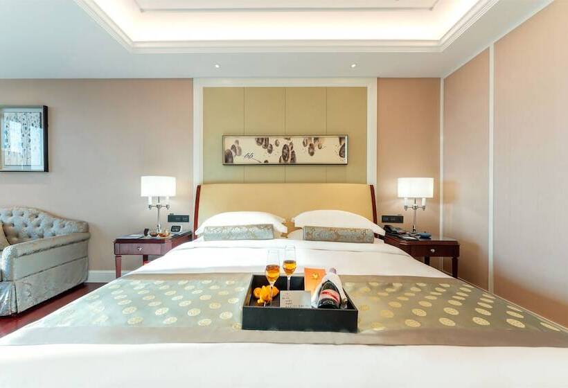 בית מלון כפרי Yunzen Jinling World Trade Plaza