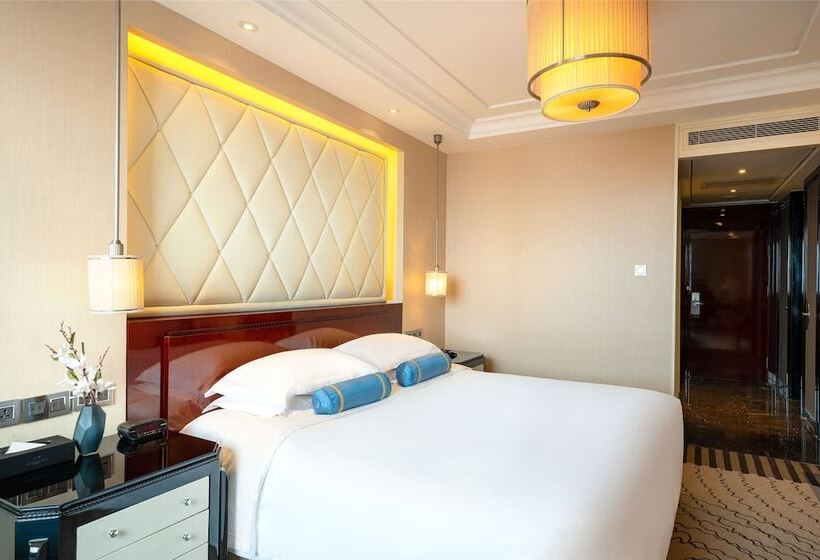 בית מלון כפרי Yunzen Jinling World Trade Plaza