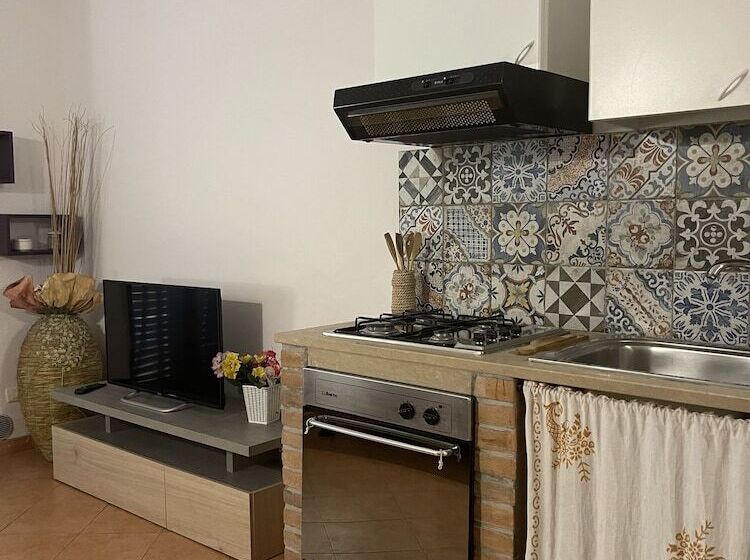 Hola Cathedral House